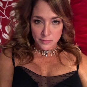 Meet your Posher, Ellen